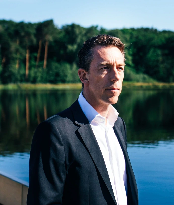 ELVI Partners was born from his conviction that procurement and supply chain are becoming genuinely strategic — and that organisations deserve advisors who have lived that transformation, not just described it