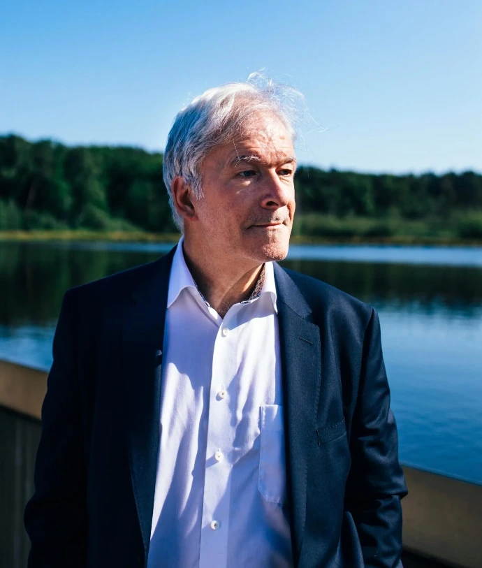 He joined as Co-Founder to bring his commercial, entrepreneurial and investment perspective to the firm's development.